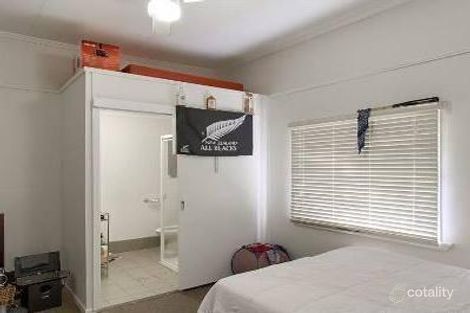 Property photo of 22 Salstone Street Kangaroo Point QLD 4169