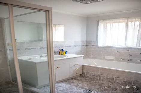 Property photo of 8 Bywaters Street Amaroo ACT 2914