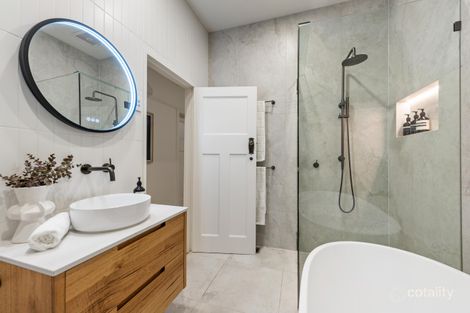 Property photo of 31 Dalmor Avenue Ormond VIC 3204