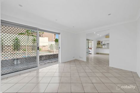 Property photo of 3 Drayton Place Edensor Park NSW 2176