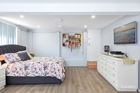 Property photo of 42 Redgrave Street Stafford Heights QLD 4053