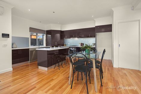 Property photo of 1/51 Roland Avenue Strathmore VIC 3041