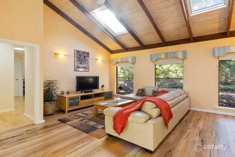 Property photo of 6 Johnmoore Court Glen Forrest WA 6071