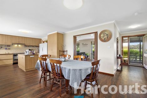 Property photo of 10 Deborah Court Haddon VIC 3351