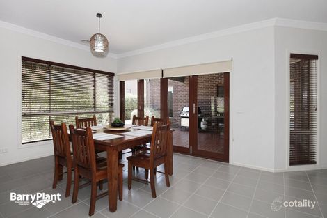 Property photo of 21 Malcolm Creek Parade Craigieburn VIC 3064