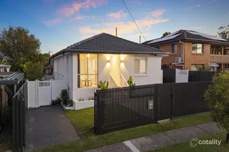 Property photo of 22 Eastbourne Street Chermside West QLD 4032