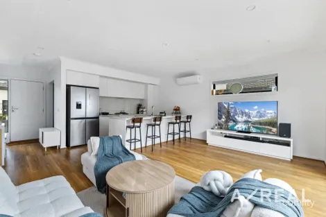 Property photo of 3 Oasis Place Clyde North VIC 3978