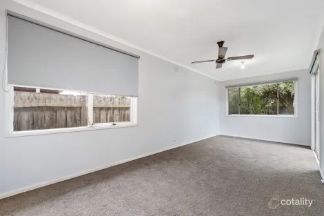 Property photo of 32 Havana Crescent Frankston VIC 3199
