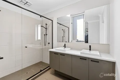 Property photo of 3 Springleaf Way Charlemont VIC 3217