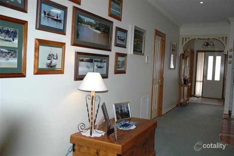Property photo of 25 Duncraig Grove Sunbury VIC 3429