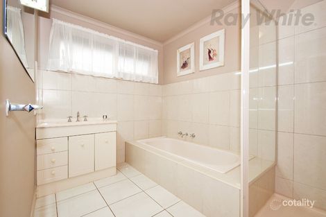 Property photo of 5 Mandowie Crescent Croydon VIC 3136