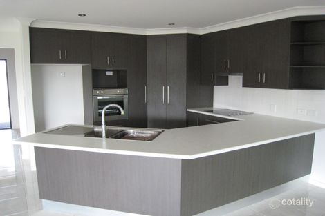 Property photo of 23 Glovar Street Emerald QLD 4720