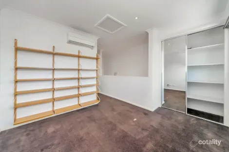 Property photo of 2/17 Ashley Drive Wanniassa ACT 2903