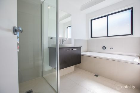 Property photo of 44 Great Sandy Circuit Pimpama QLD 4209