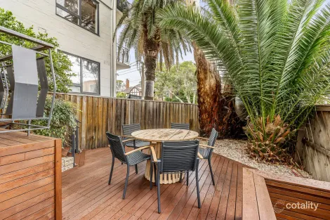Property photo of 2/125 Alma Road St Kilda East VIC 3183