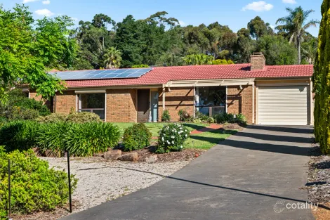 4 Redbank Cl, Happy Valley, SA 5159