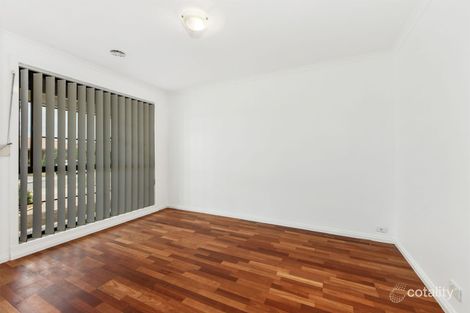 Property photo of 10 Duneed Way Delahey VIC 3037
