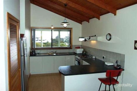 Property photo of 28 Terry Crescent Wimbledon Heights VIC 3922