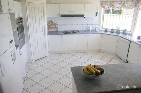 11 Penton Pl, Bateau Bay, NSW 2261