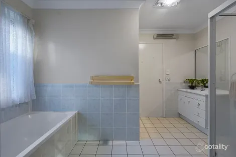 Property photo of 102 Banksia Circuit Forest Lake QLD 4078