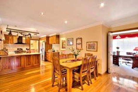 Property photo of 123 David Collins Drive Endeavour Hills VIC 3802