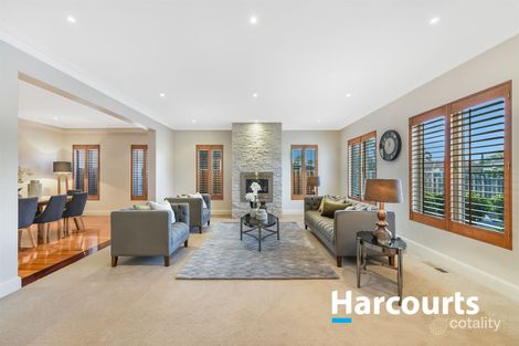 Property photo of 12 Parkmore Road Bentleigh East VIC 3165