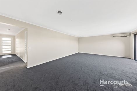 Property photo of 5 Ormesby Place Deer Park VIC 3023