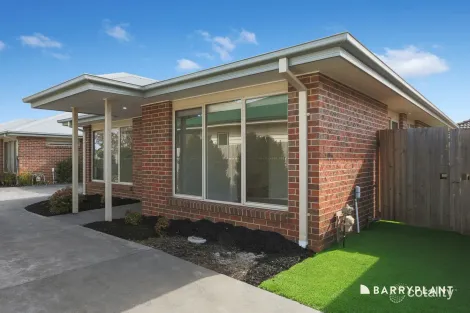 Property photo of 2/94 Longwarry Road Drouin VIC 3818