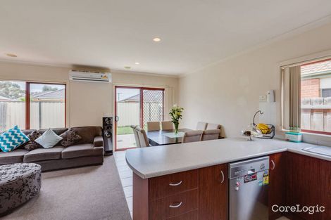 Property photo of 11/15A Hooker Road Werribee VIC 3030