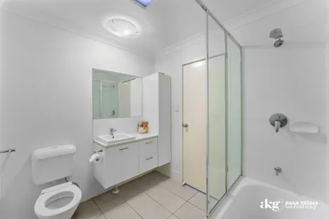 Property photo of 27/104A River Hills Road Eagleby QLD 4207