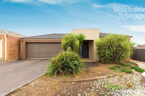 Property photo of 9 Ellenborough Crescent Manor Lakes VIC 3024