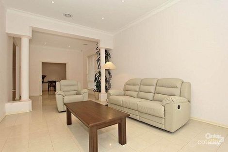 Property photo of 29 Jolimont Place Dingley Village VIC 3172