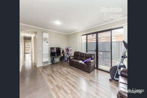 Property photo of 9 Ellenborough Crescent Manor Lakes VIC 3024
