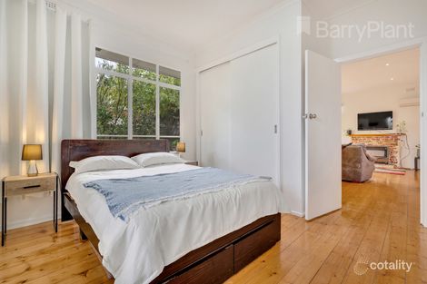 Property photo of 1/5 Dorrington Avenue Reservoir VIC 3073