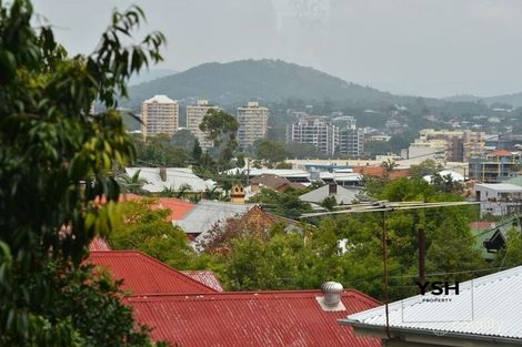 Property photo of 1/47-49 Hampstead Road Highgate Hill QLD 4101