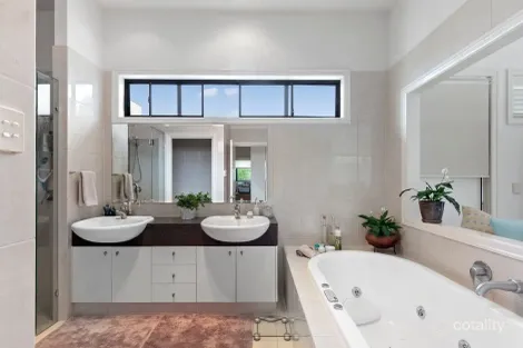Property photo of 8104 The Circle Hope Island QLD 4212