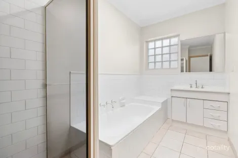 Property photo of 2/124 Aberdeen Street Geelong West VIC 3218