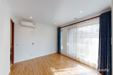 Property photo of 28 Attunga Grove Werribee VIC 3030