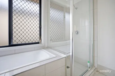 Property photo of 2/55 Amber Close Kelso NSW 2795