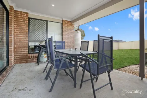 Property photo of 2/55 Amber Close Kelso NSW 2795
