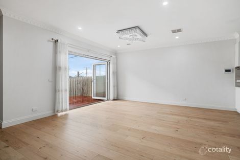 Property photo of 1/82 Bogong Avenue Glen Waverley VIC 3150