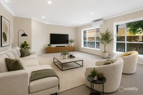 Property photo of 25 Deborah Avenue Benowa QLD 4217
