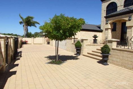 Property photo of 4 Hobie Place Ocean Reef WA 6027