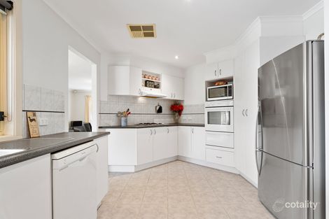Property photo of 17 Hartsmere Drive Berwick VIC 3806