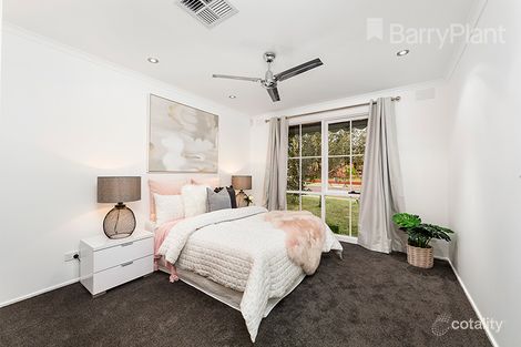 Property photo of 4 Heatherlea Crescent Narre Warren VIC 3805
