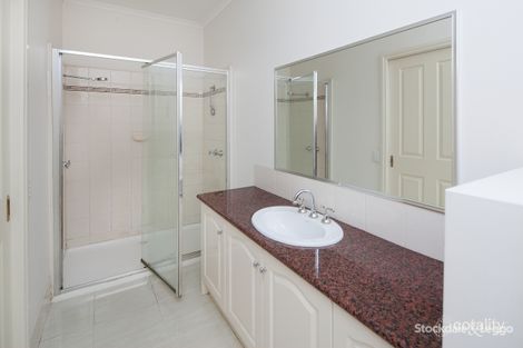 Property photo of 15 Justin Place Pakenham VIC 3810
