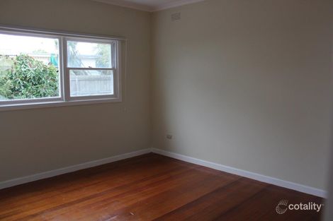 34 Truscott St, Whittington, VIC 3219