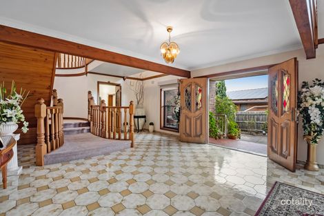 Property photo of 5 Wickham Court Mill Park VIC 3082