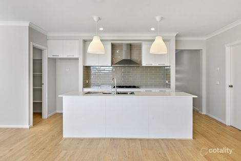 Property photo of 14 Celadon Parade Mount Duneed VIC 3217