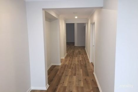 Property photo of 16 Valere Street Mickleham VIC 3064